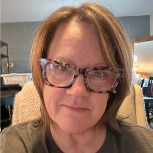 Meet your Posher, Robyn